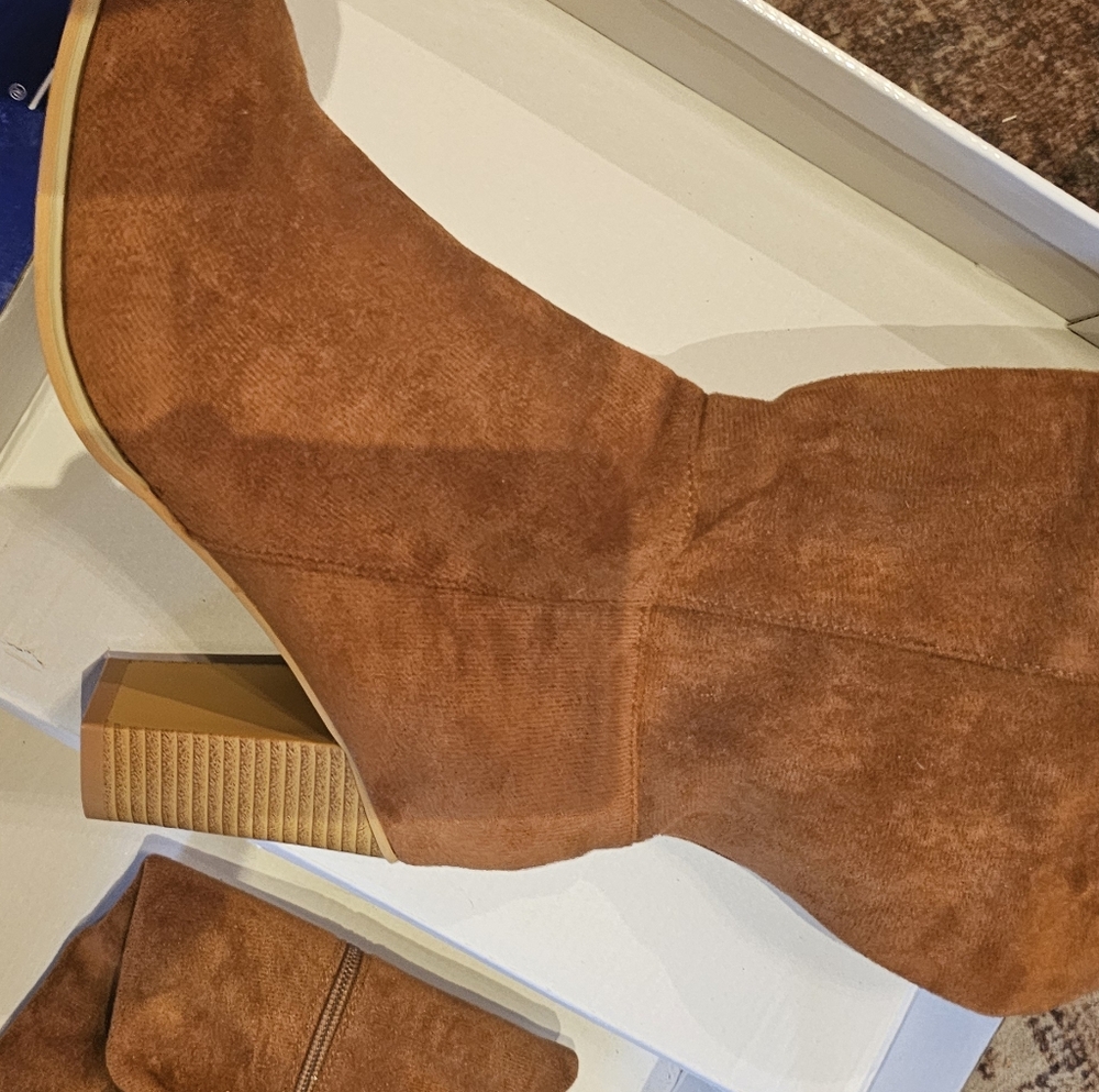 Elegant Brown Suede Women's Boots